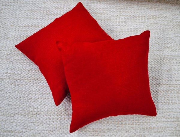 Tyynynpäällinen punainen pellava